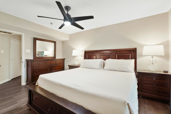 ceiling fan in a bedroom