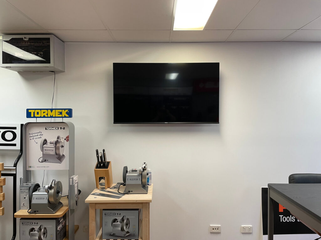 wall hung tv by ALLEC